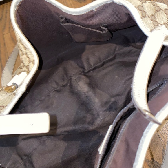 ** AUTHENTIC GUCCI BAG ** - Picture 6 of 7
